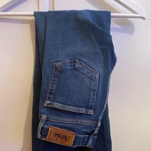 Acne jeans  - Lågmidjade skinny jeans från Acne