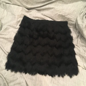  - Fransig kjol från Lindex 