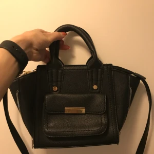  - Använd bara 3 gånger .. köpte den från Dubai .. i bra skick .. 150 kr med frakt