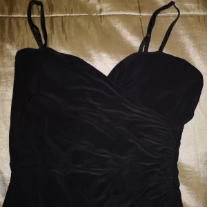 Svart klänning från boohoo stl xs - Svart klänning från boohoo stl xs ny oanvänd