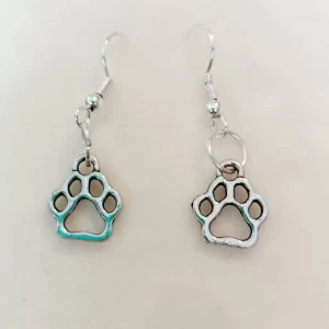 Örhängen Tassar  - Örhängen Tassar. Finns oxå matchande halsband och armband! Beställning via DM Tar Swish och Paypal Postas genast och skickar video/bild bevis. Säljer även via Tradera @superbarnen  