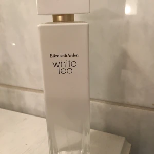 Elisabeth Arden  - 100 ml helt ny parfym 