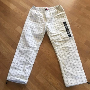Supreme heavy nylon pants - Supreme 2020 tar helst trades