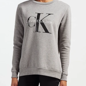 Calvin klein sweatshirt, S - Jättefin tröja från Calvin Klein i storlek S för 300:-🥰 nypris 999:- frakt tillkommer! 