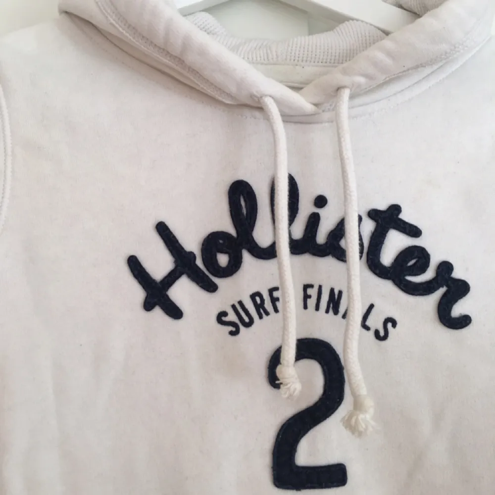 Hoodie från Hollister! . Hoodies.