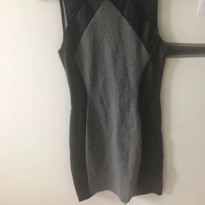  - Snygg klänning från h&m. Aldrig använd! 