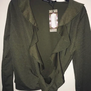 Grön omlottopp - Aldrig använd , prislapp kvar 