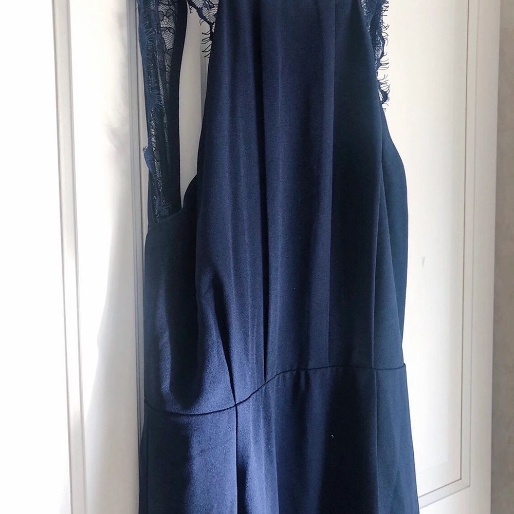Marinblå långklänning | Plick Second Hand