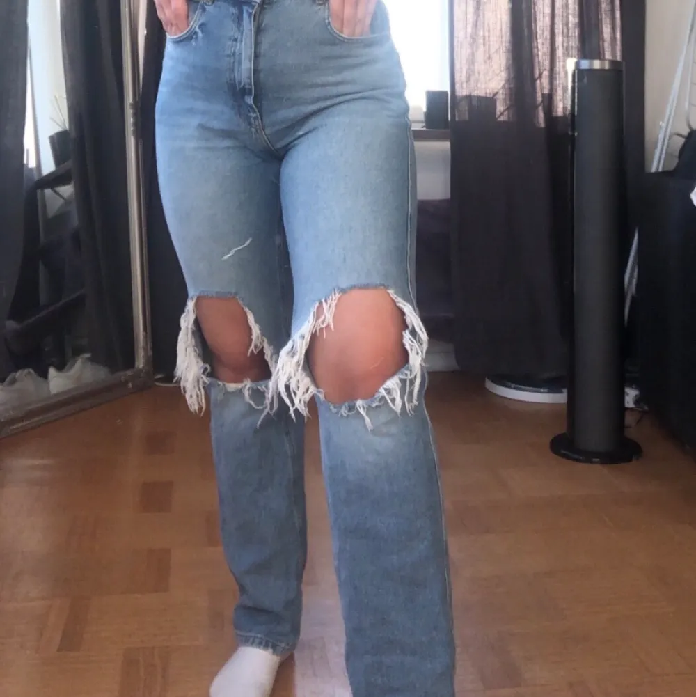 Sjukt snygga jeans från NAKD, . Jeans & Byxor.