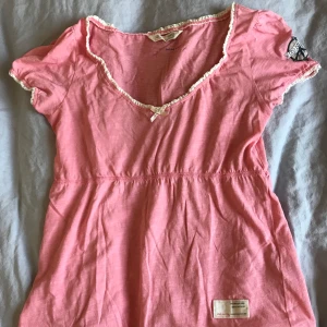 Off Molly topp - Så fin topp från Odd Molly i superfin rosa färg❣️ storlek 0 som motsvara XS