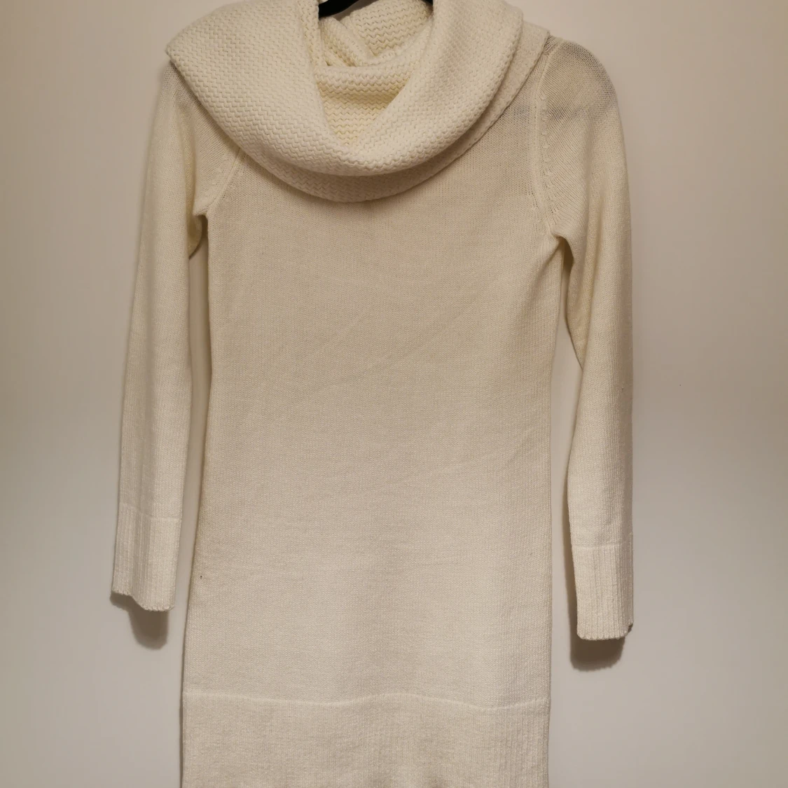 Stickad kortklänning 