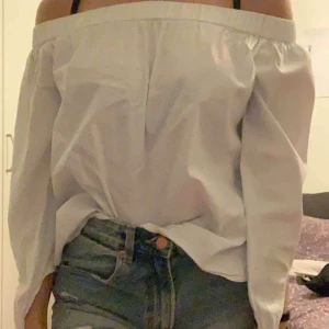  - axel tröja för 40 då nypris är 200, använd 2-3 gånger max!!  köparen står för frakten