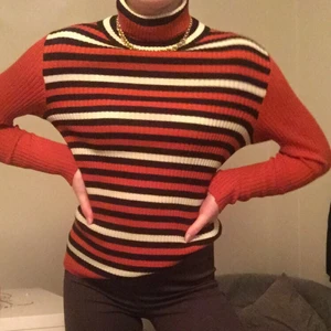Vintage polotröja - Ribbad polotröja köpt vintage🧢 skriv för fler bilder