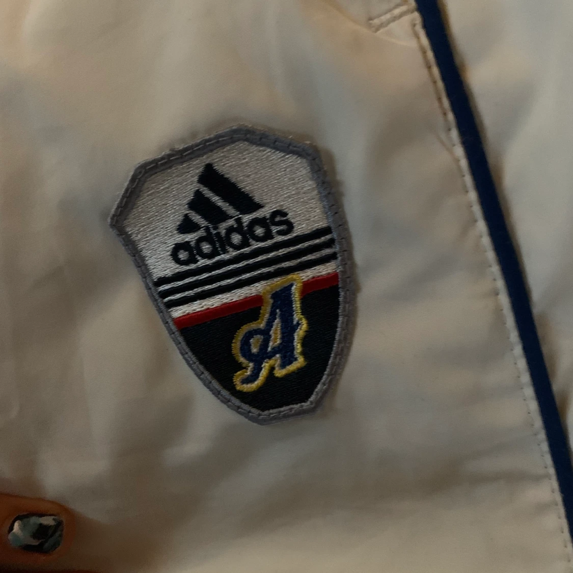 Vita Adidasbyxor  - 90