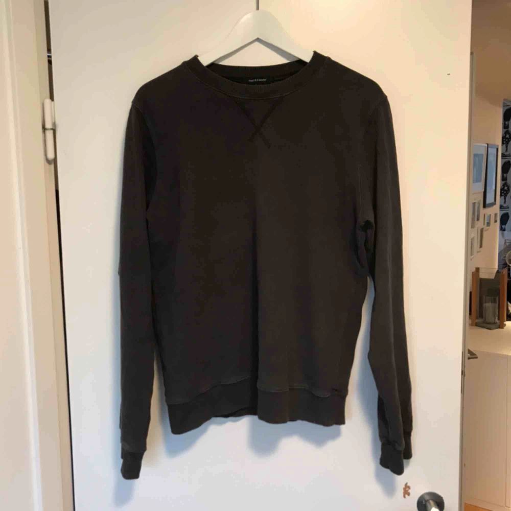 College tröja från Paul & friends i storlek S. 100% bomull 🌞. Tröjor & Koftor.