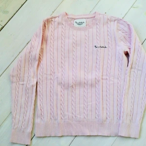 Bondelid XS - I jättebra skick, en tunn stickad tröja i ljusrosa från Bondelid, inte mycket använd, frakt ingår