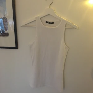 Ribbat linne - superfint ribbat linne från bikbok i storlek XS. Bra skick!