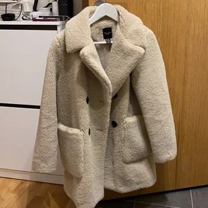 Teddyjacka - En teddyjacka/kappa i fint skick. 200kr + frakt