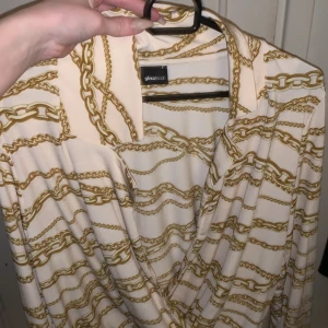 Omlott tröja  - Tröja storlek S 