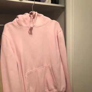 Pull & bear  - storlek: S  använt plagget ca 6 gånger  100 ( priset kan diskuteras )  🤍