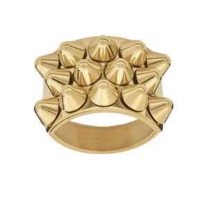 Edblad  - Huslig ring med nitar frön från Edblad. Knappt använd. Nypris 349kr. Frakt betalas av köparen. BUDA I KOMMENTARERNA 