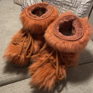 Inuikii skor - Helt nya inuikii skor storlek 38