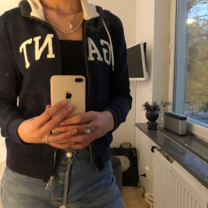 GANT kofta - Kofta från Gant som passar till allt! storlek S! 