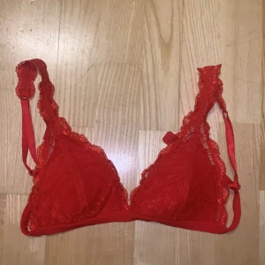 Bh - Jätte fin bh från monki, Använd nån enstaka gång