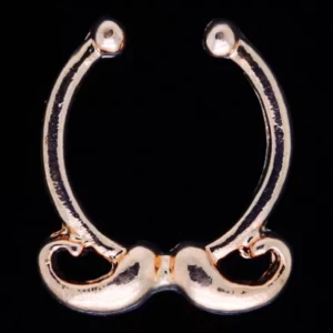  - Fejk näsring piercing. Aldrig använd