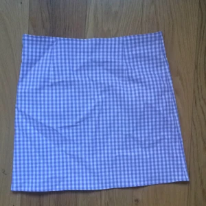  - rutig kjol 
känns rebecca&fiona