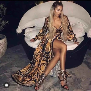  - https://www.nellasshop.com/products/african-kitenge-bohemisk-kimono  FRI FRAKT