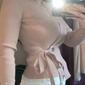  - Jättefin knitwear, knappt använd.