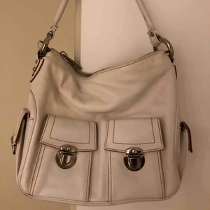  - Marc Jacobs väska. Använd ett fåtal gånger men haft den länge. 