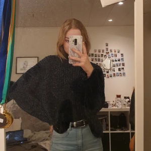  - En tröja från Bershka i storlek S, säljer pga använder inte<3