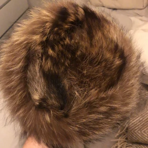 Pälsmössa - Second hand pälsmössa! Jättegosig och stor! 