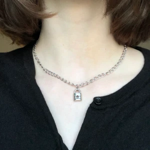 Fint halsband med lås🗝 - Jag säljer detta halsband som jag gjort själv. Frakt tillkommer.💓