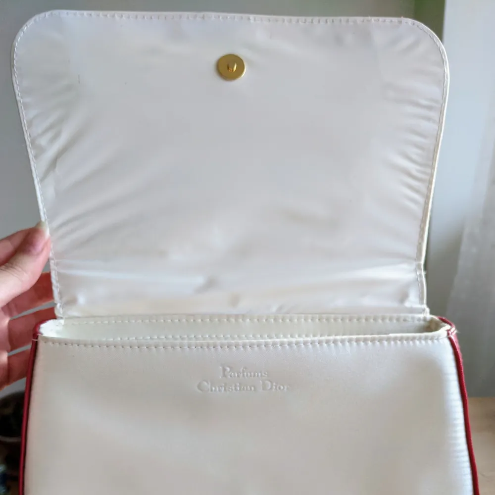 Dior vanity case, 23x14 cm. . Väskor.