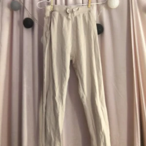 Mjukis byxor från lager 157 - Haft ett bra tag o är super mysiga men är FÖR korta på mig som är 170 