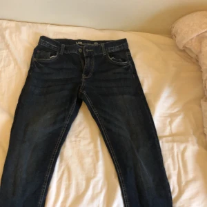Lab industries jeans - Knappt använd. Storlek 170
