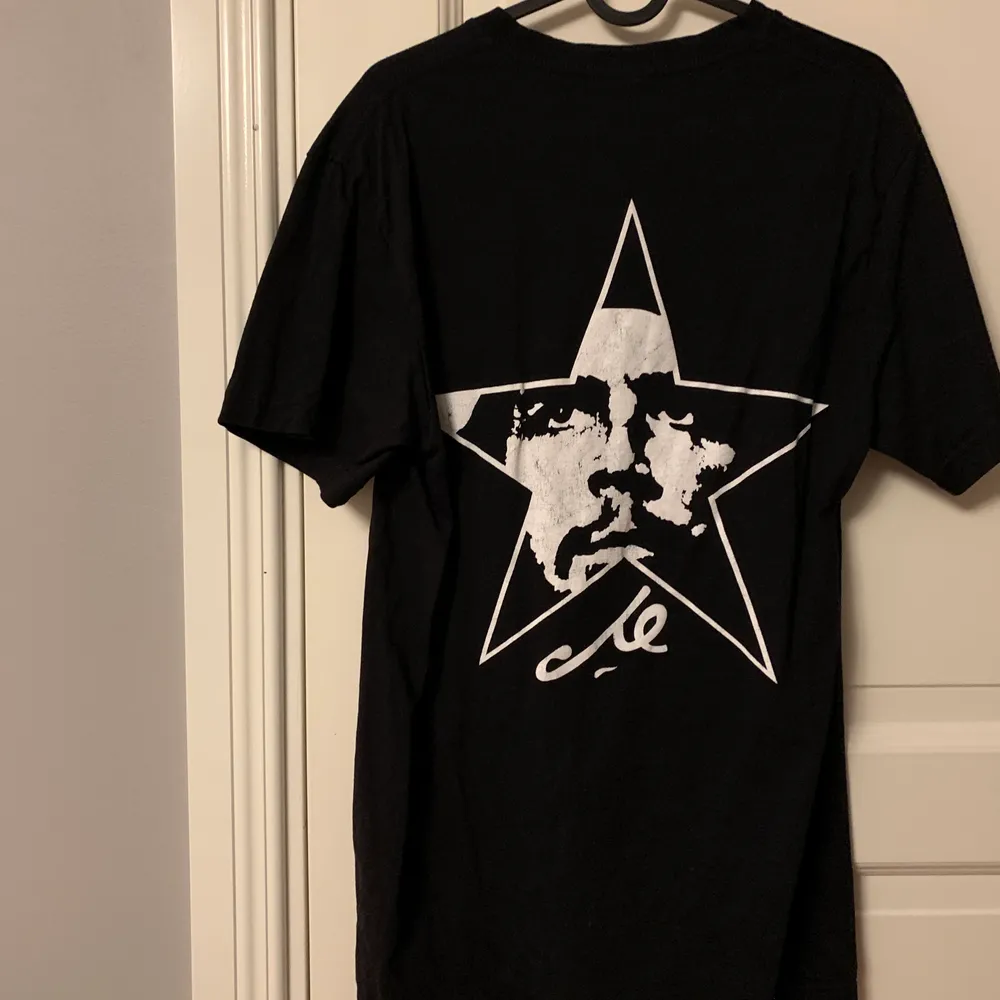 Vintage Che Guevara t shirt, extremt bra vintage condition inga skador bara generell användning.           . T-shirts.