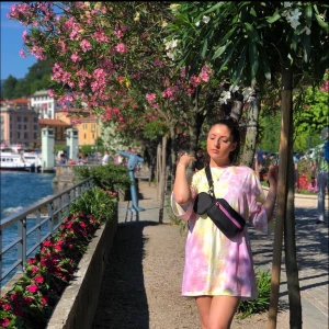 Batikmönstrad t-shirt klänning - Superfin t-shirt klänning. Nytt skick. Köparen står för frakten🤍