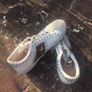  - Skor från zara, köptes för 500 kr. Inte använda så många gånger.