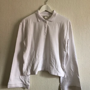  - Långärmad pikétröja från Monki. Använd 1 gång