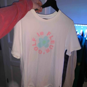  - Converse x golf le fleur t shirt Inga fläckar eller så 