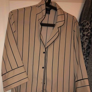  - Skjorta från Lindex, ny