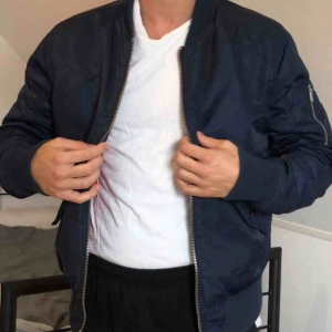  - Bomber jacka från jack and jones