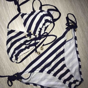  - Storlek s-m använd några gånger men tvättad efter det.