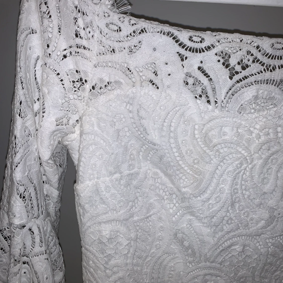 Offshoulder Spetsklänning strl S - 90