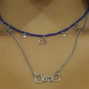 Pärlhalsband  - Pärlhalsband som jag gjort själv🥰 Det är töjbart och frakt tillkommer⚡️✨🧚‍♀️