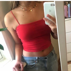 Rött gina linne! - Rött linne från gina i S. 30kr+frakt ⚡️ (första bilden är lånad)